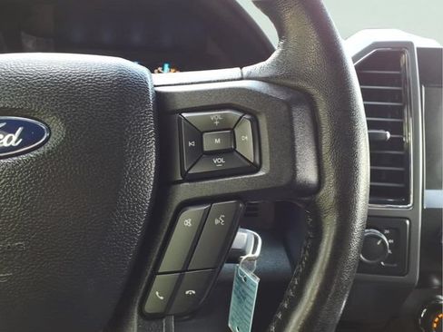 Used 2019 Ford F150 XLT w/ Equipment Group 302A Luxury AWD/4WD image 15
