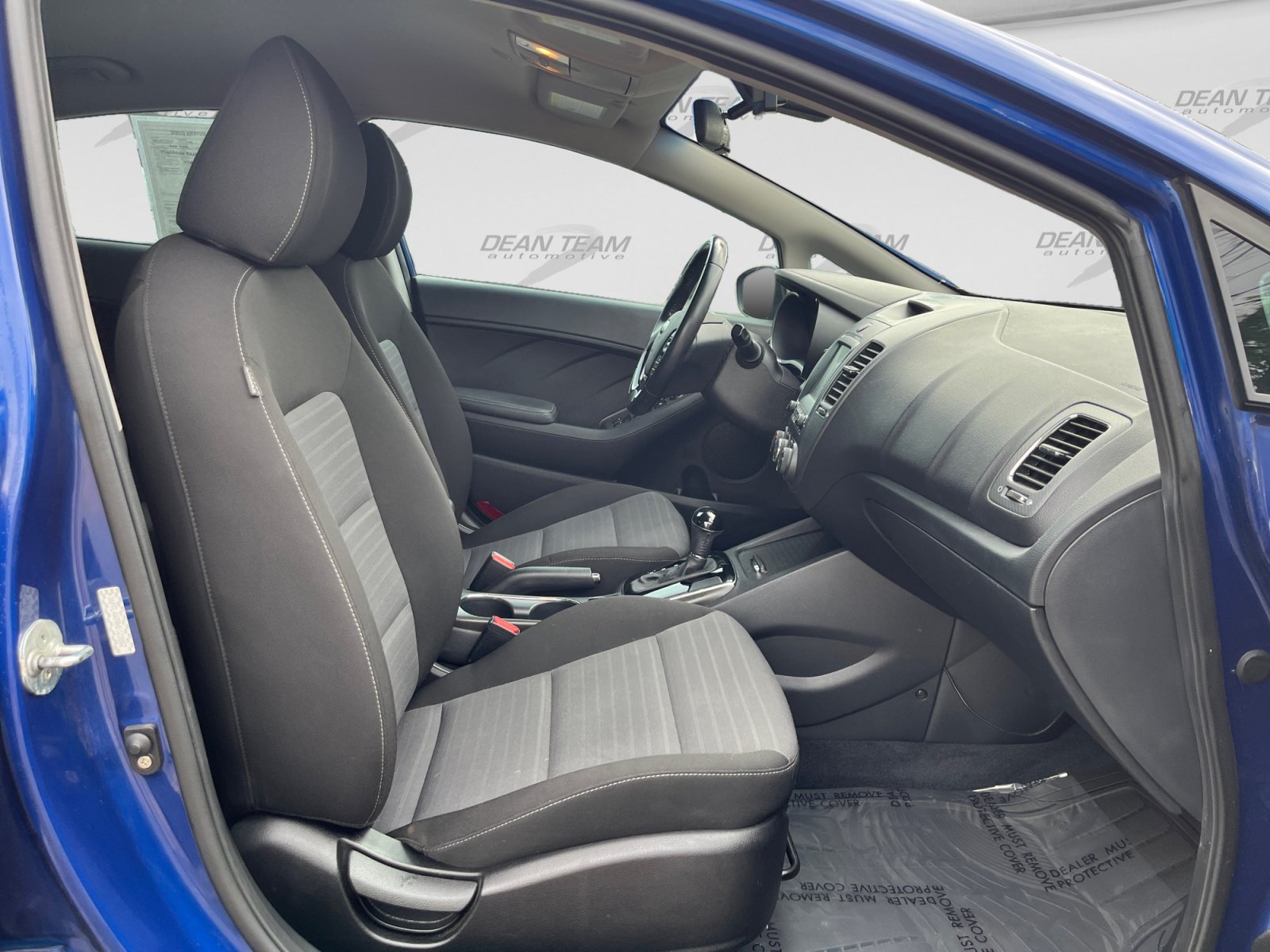 Used 2017 Kia Forte S w/ S Technology Package FWD image 17