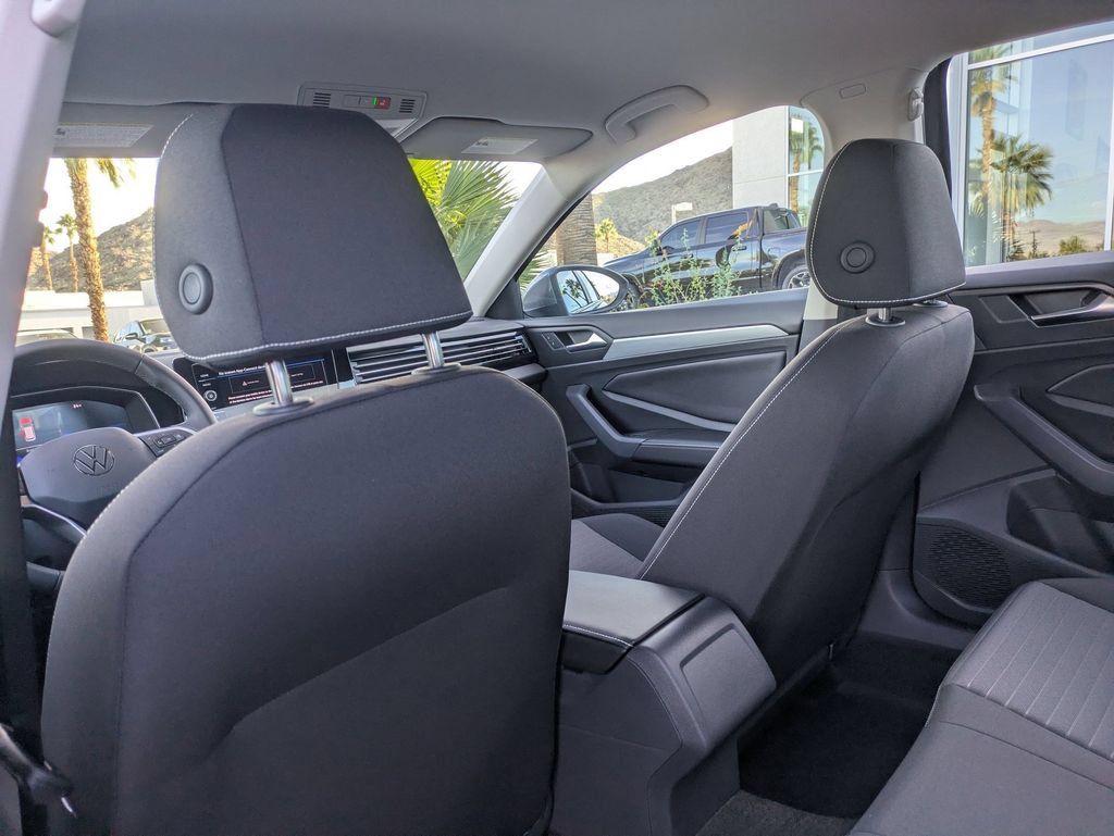 Used 2026 Volkswagen Jetta S FWD image 17