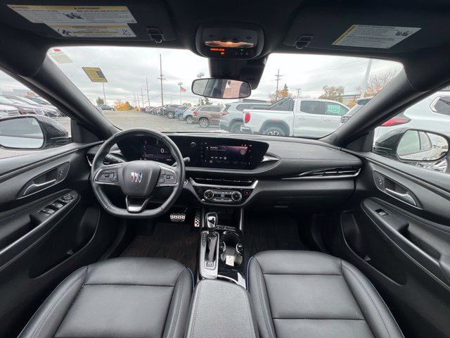Used 2024 Buick Envista Sport Touring w/ Convenience I Package FWD image 18