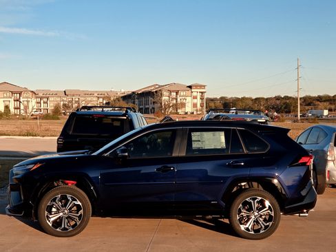 New 2025 Toyota RAV4 XSE image 3