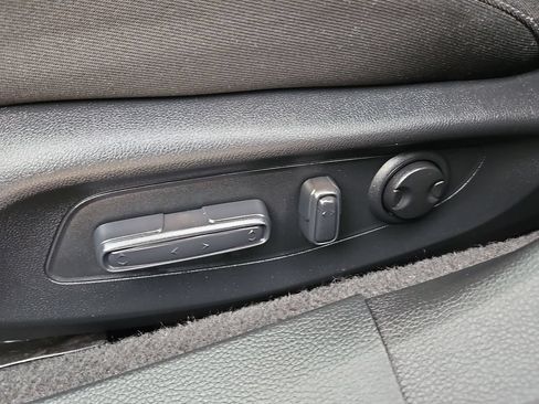 Used 2025 Honda Accord SE image 14