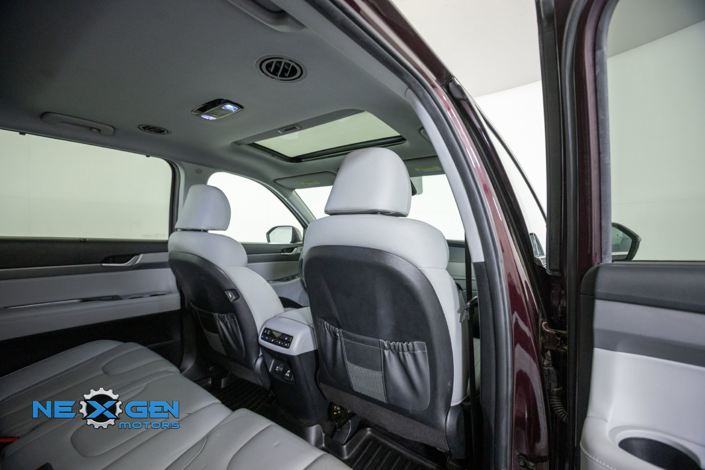 Used 2022 Hyundai Palisade SEL w/ 8P Bench Seat Package AWD/4WD image 37