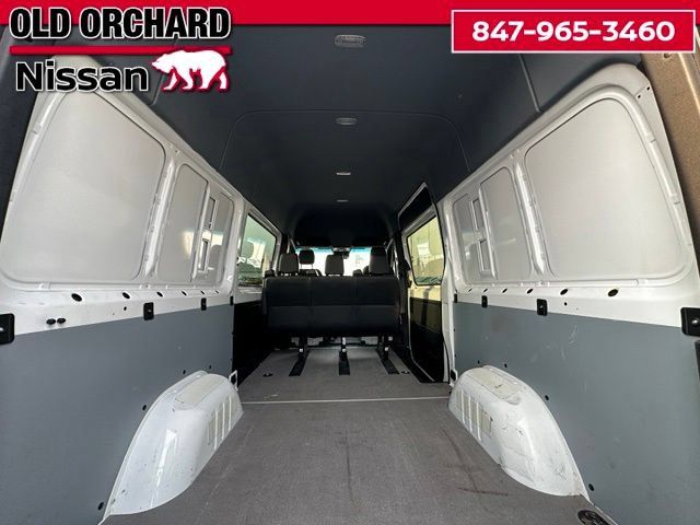 Used 2024 Mercedes-Benz Sprinter 2500 image 12