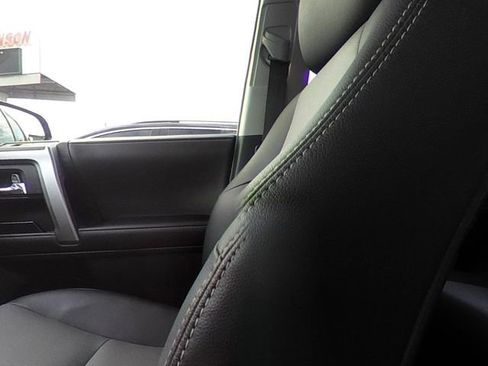 Used 2022 Toyota 4Runner SR5 Premium image 29