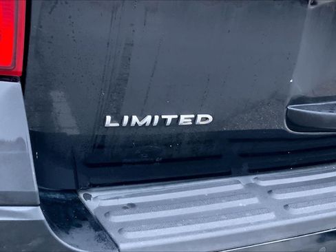 Used 2017 Ford Expedition Limited image 29