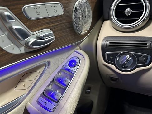 Certified 2021 Mercedes-Benz GLC 300 4MATIC image 16