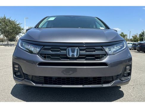 Certified 2026 Honda Odyssey EX-L image 9
