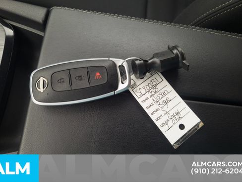 Used 2025 Nissan Rogue S AWD/4WD image 35