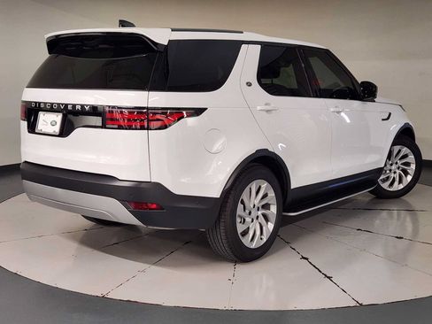 Used 2026 Land Rover Discovery S AWD/4WD image 2