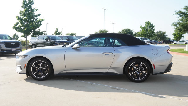 Used 2024 Ford Mustang Premium RWD image 3