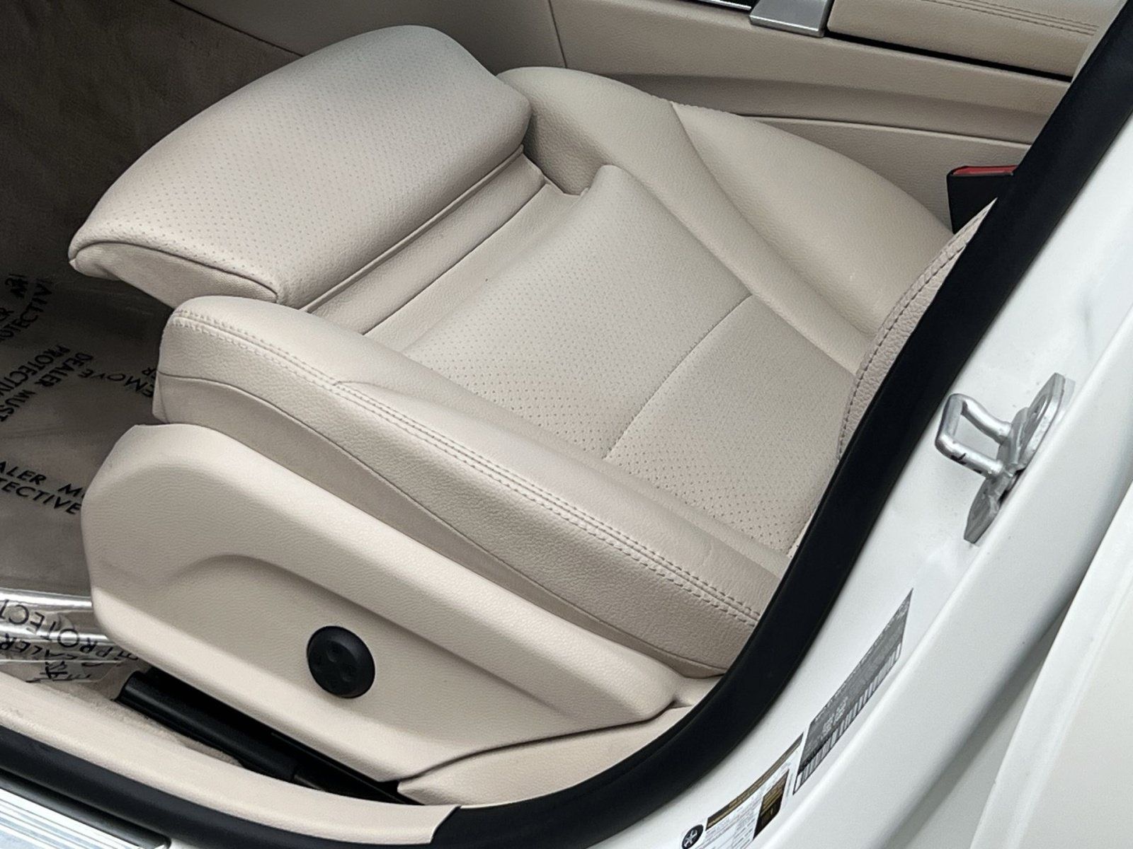 Used 2016 Mercedes-Benz C 300 4MATIC Sedan image 19