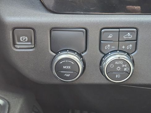 Used 2024 GMC Sierra 1500 SLT w/ SLT Premium Plus Package RWD image 19