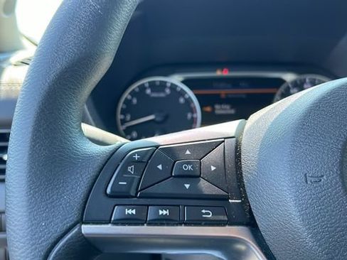 Certified 2024 Nissan Sentra SV FWD image 12