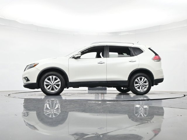 Used 2016 Nissan Rogue SV w/ SV Premium Package AWD/4WD image 38
