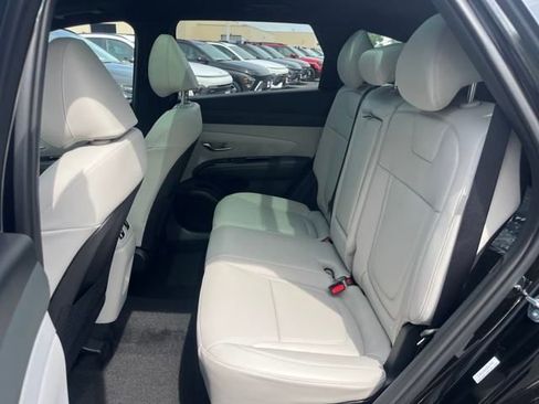 New 2025 Hyundai Tucson Limited image 15