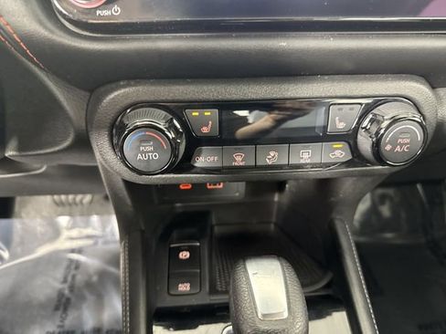 Used 2024 Nissan Kicks SR w/ SR Premium Package FWD image 10