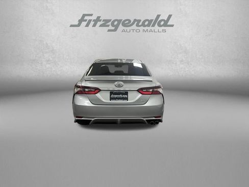Used 2024 Toyota Camry SE FWD image 4
