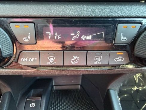 Used 2023 Nissan Kicks SR w/ SR Premium Package image 23