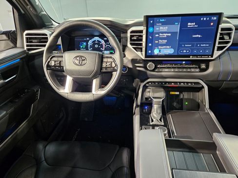 Used 2024 Toyota Tundra Platinum AWD/4WD image 9
