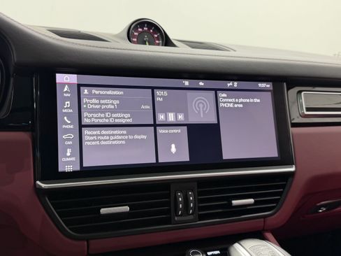Certified 2021 Porsche Cayenne Turbo S AWD/4WD image 47