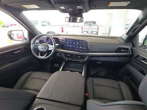 Used 2025 Chevrolet Tahoe RST w/ Comfort Package AWD/4WD image 14