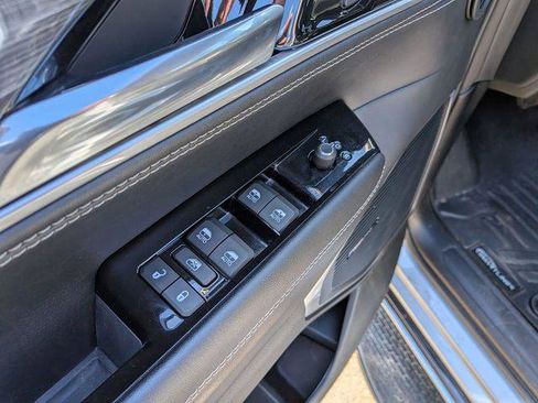 Certified 2022 Jeep Wagoneer Series II AWD/4WD image 11