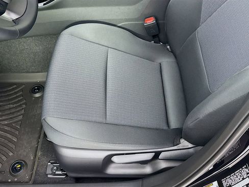 Used 2026 Toyota Prius LE FWD image 13
