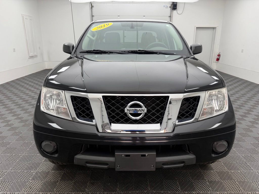 Used 2019 Nissan Frontier SV AWD/4WD image 11
