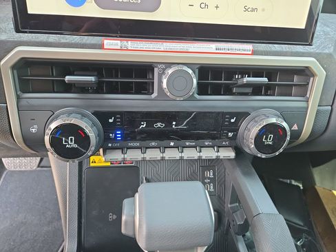 New 2026 Toyota Tacoma Limited AWD/4WD image 25