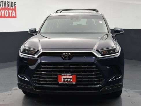 Used 2024 Toyota Grand Highlander AWD image 7