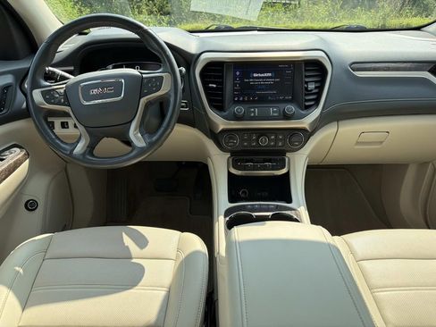 Used 2022 GMC Acadia Denali w/ Denali Ultimate Package AWD/4WD image 19