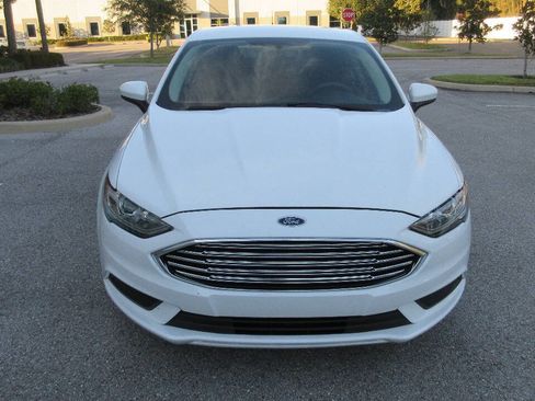 Used 2018 Ford Fusion SE image 8