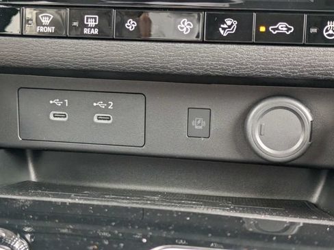 New 2026 Mitsubishi Outlander SE FWD image 30