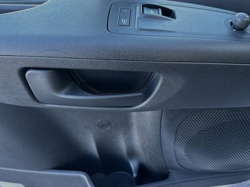 New 2024 RAM ProMaster 3500 w/ Delivery Van Package image 9