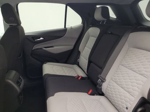 Used 2021 Chevrolet Equinox LS w/ LS Convenience Package image 18