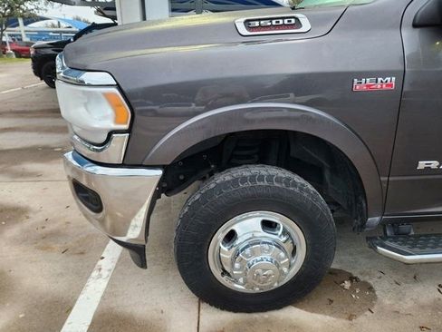 Used 2022 RAM 3500 Tradesman w/ Chrome Appearance Group image 6