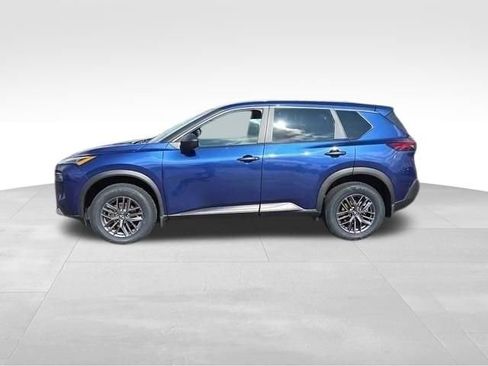 Used 2023 Nissan Rogue S AWD/4WD image 11