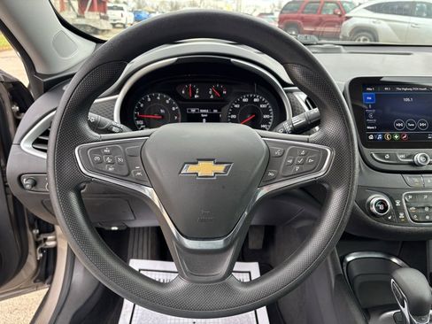 Used 2024 Chevrolet Malibu LT image 13