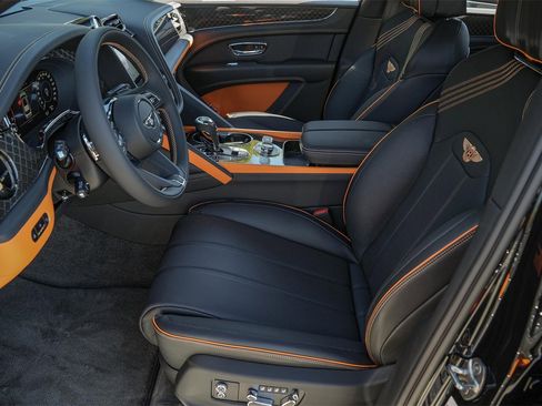 New 2025 Bentley Bentayga image 19