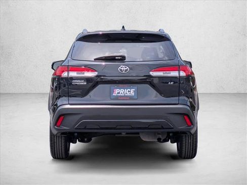 Used 2022 Toyota Corolla Cross LE FWD image 7
