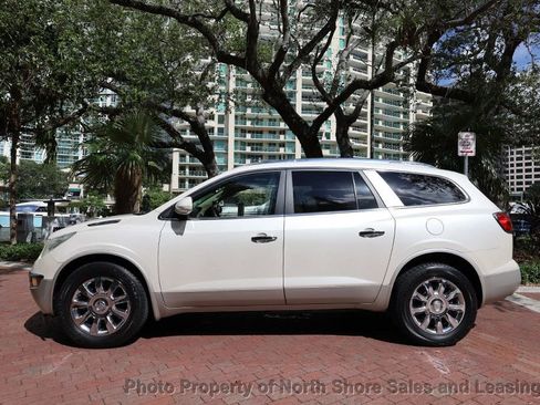 Used 2011 Buick Enclave CXL image 16