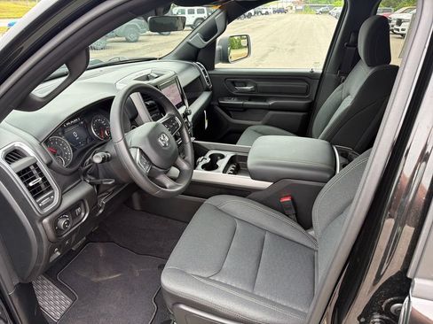 New 2026 RAM 1500 Express AWD/4WD image 10
