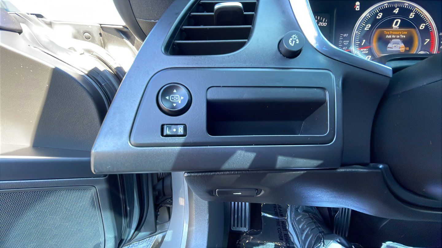 Used 2015 Chevrolet Corvette Stingray Coupe RWD image 10
