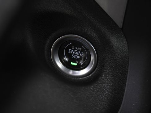 Used 2023 Chevrolet Silverado 1500 Custom image 18