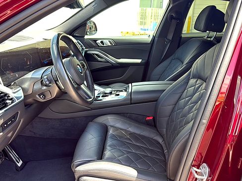 Used 2025 BMW X6 xDrive40i w/ Climate Comfort Package AWD/4WD image 8