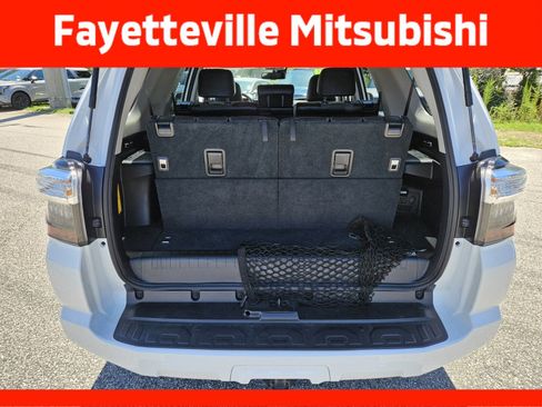 Used 2024 Toyota 4Runner SR5 Premium w/ Moonroof Package AWD/4WD image 17