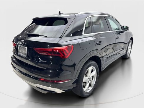 Used 2020 Audi Q3 2.0T Premium w/ Convenience Package image 6