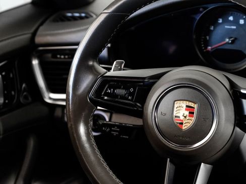 Used 2021 Porsche Panamera image 16