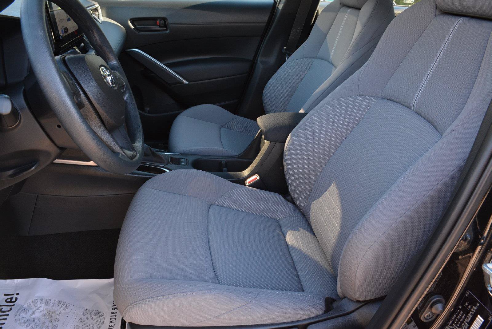 Used 2024 Toyota Corolla Cross AWD Hybrid image 7